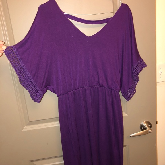 Dress - Picture 3 of 6